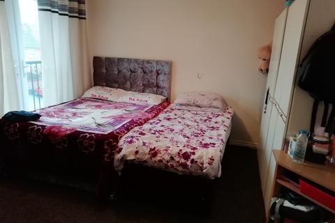 212 Cape Hill, Smethwick, B66 4SJ