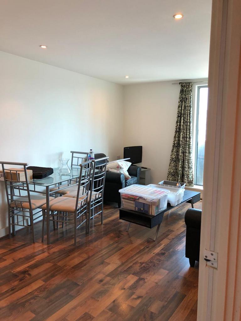 Birmingham B5 1 bed flat to rent £900 pcm (£208 pw)