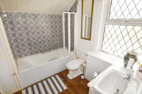 Twr Gwyn High Street, Tywyn, LL36 9AD