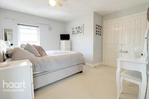 33 Abell Way, Springfield, Chelmsford, CM2 6WU