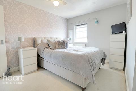 33 Abell Way, Springfield, Chelmsford, CM2 6WU