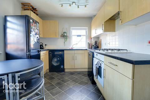 33 Abell Way, Springfield, Chelmsford, CM2 6WU
