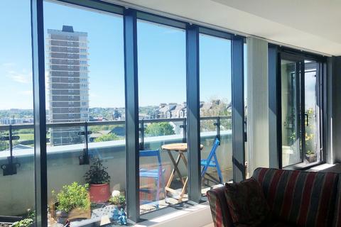 2 bedroom flat to rent, Grande Hotel Road, Plymouth PL1