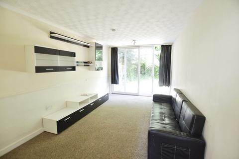 3 bedroom end of terrace house to rent, Wood Close, Hatfield, AL10