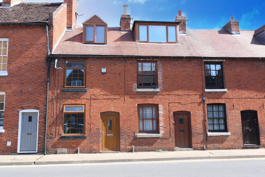 Stratford Road, Alcester, B49 2 bed terraced house £209,950