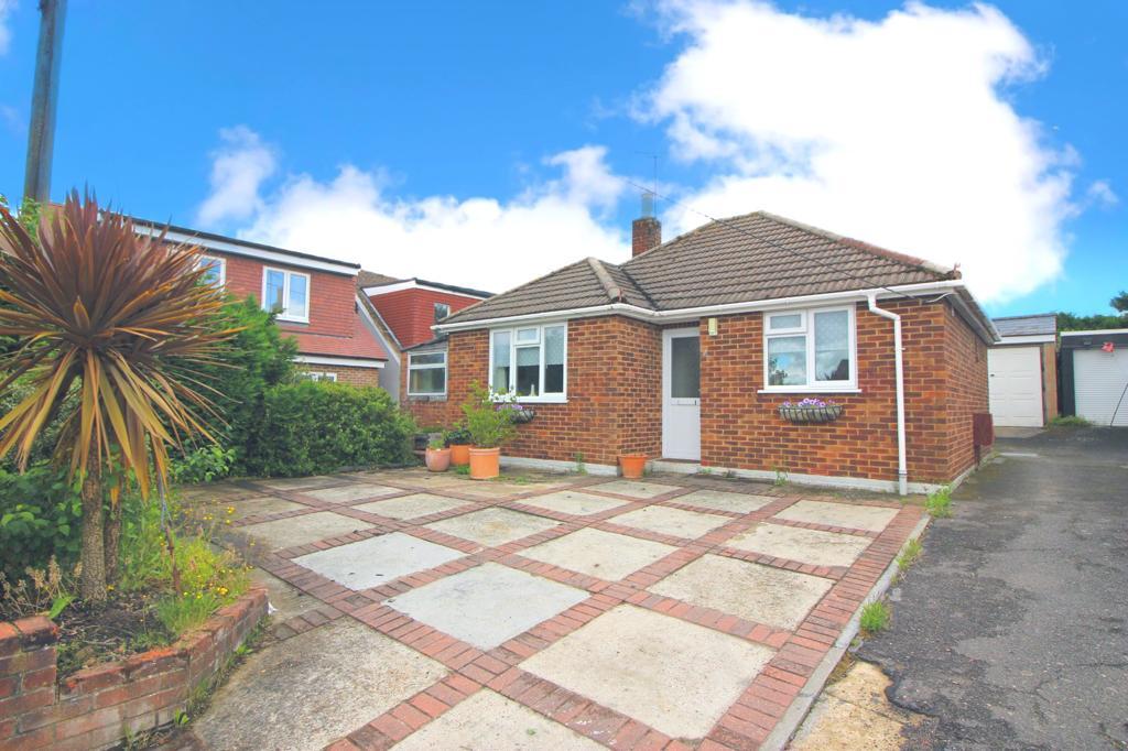 Annie Road, Snodland, ME6 5JQ 2 bed detached bungalow £350,000