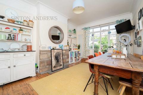 2 Cairn Avenue, London, W5 5HX