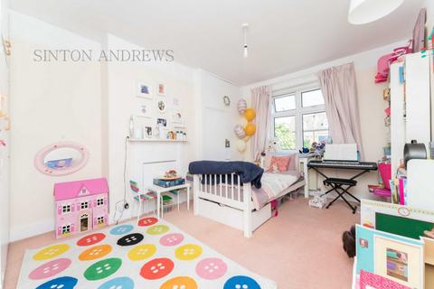 2 Cairn Avenue, London, W5 5HX