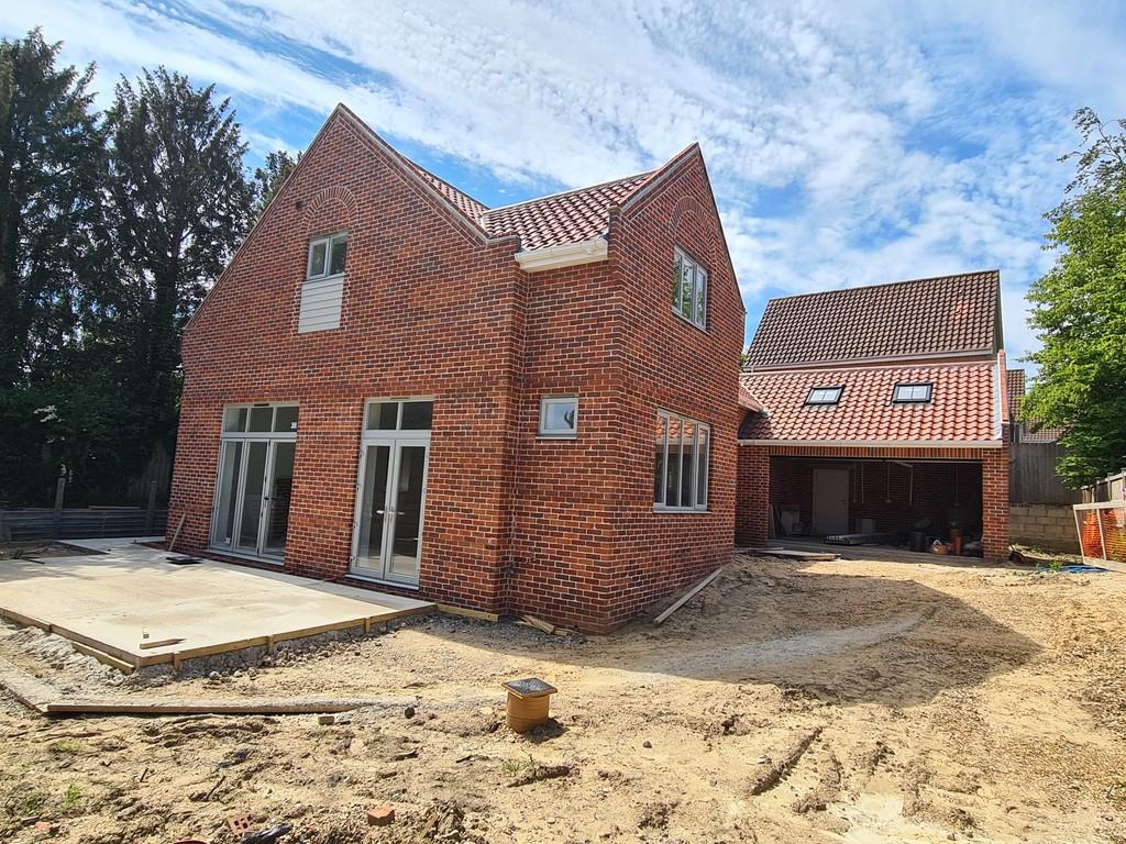 Tudor Rose Way, Harleston 3 bed detached house £550,000