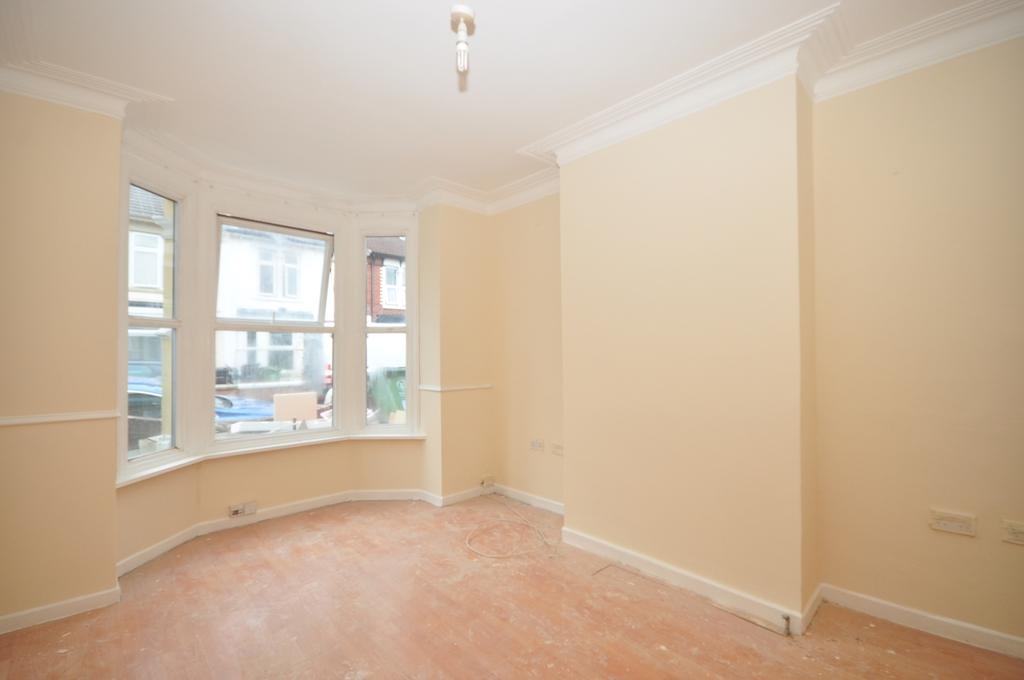 Bosham Road Portsmouth PO2 3 bed terraced house £1,000 pcm (£231 pw)