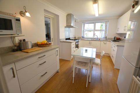 15 Hay Lane, Shirley, Solihull, B90 4EG