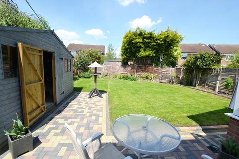 15 Hay Lane, Shirley, Solihull, B90 4EG