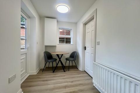 4 bedroom detached house to rent, Stirling Avenue, Pinner HA5
