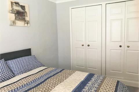 Studio to rent, Weybridge