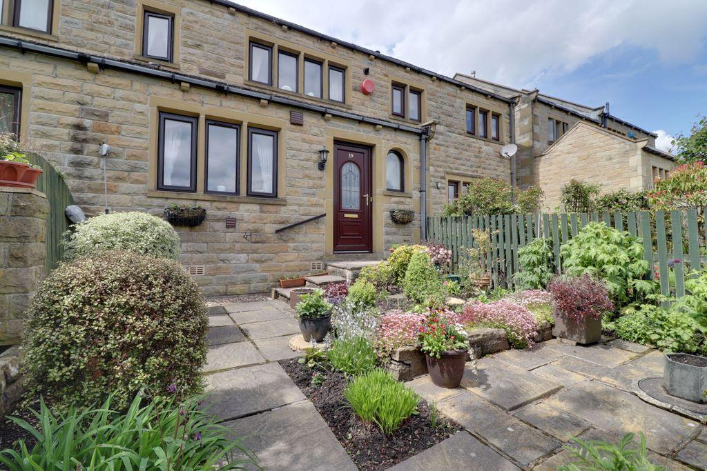 Sheardale, Honley, Holmfirth HD9 6RU 2 bed terraced house £205,000