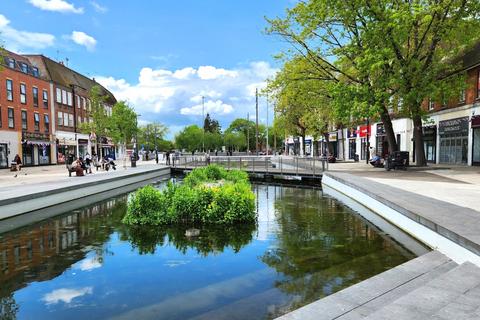 undefined, The Parade, High Street, Watford WD17