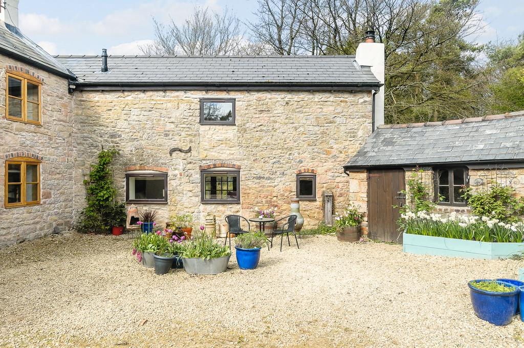 Wigpool 4 bed cottage £800,000