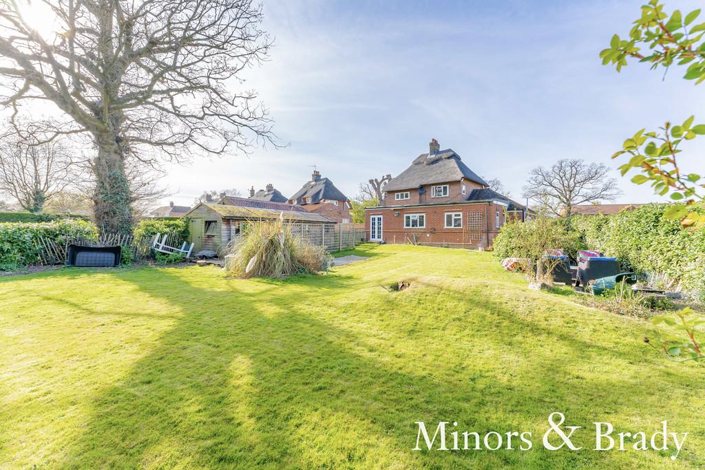 Plumstead Road, Thorpe End 3 bed detached house £475,000