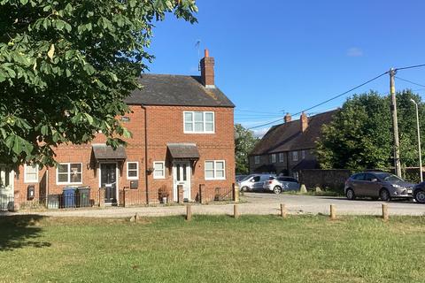 2 bedroom end of terrace house to rent, The Common, Stokenchurch