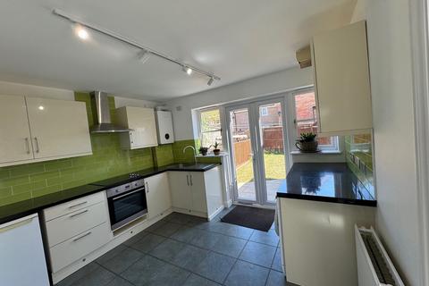 2 bedroom end of terrace house to rent, The Common, Stokenchurch