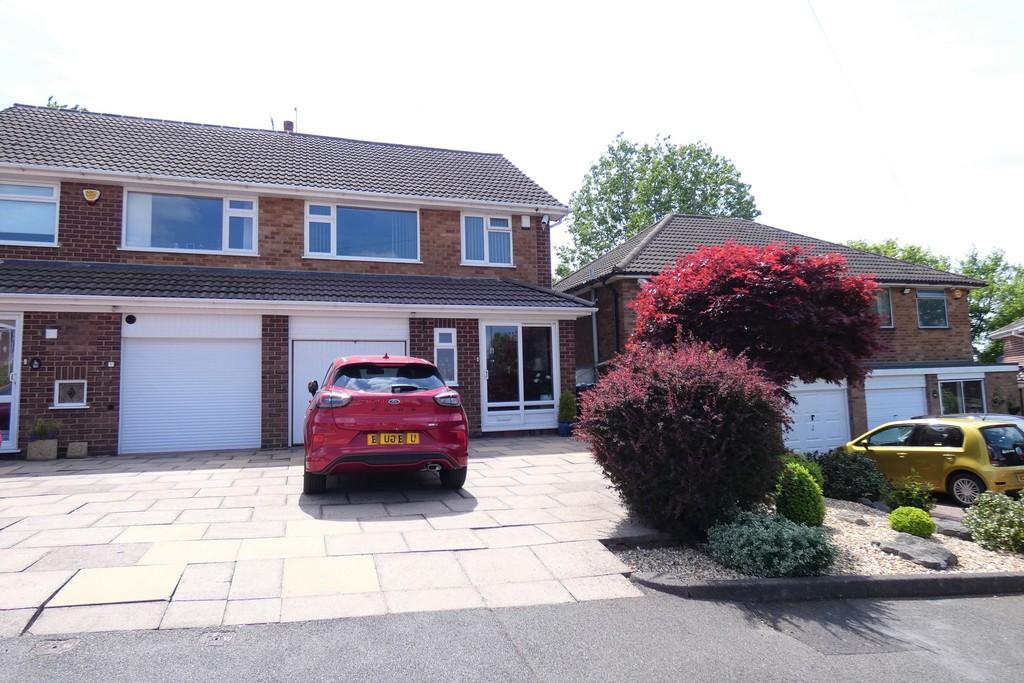 Wideacre Drive, Great Barr, Birmingham 3 bed semidetached house £230,000