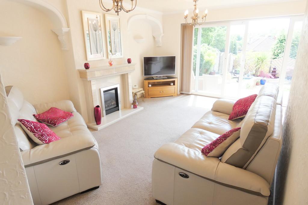 Wideacre Drive, Great Barr, Birmingham 3 bed semidetached house £230,000