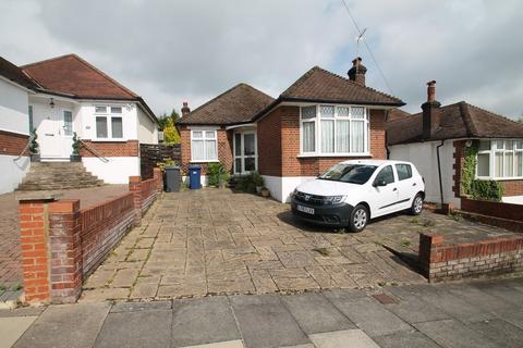 8 Woodfall Avenue, Barnet, EN5 2EZ