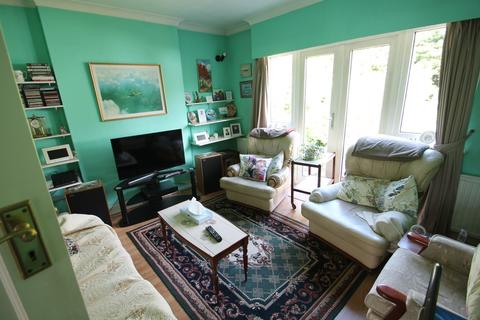 8 Woodfall Avenue, Barnet, EN5 2EZ