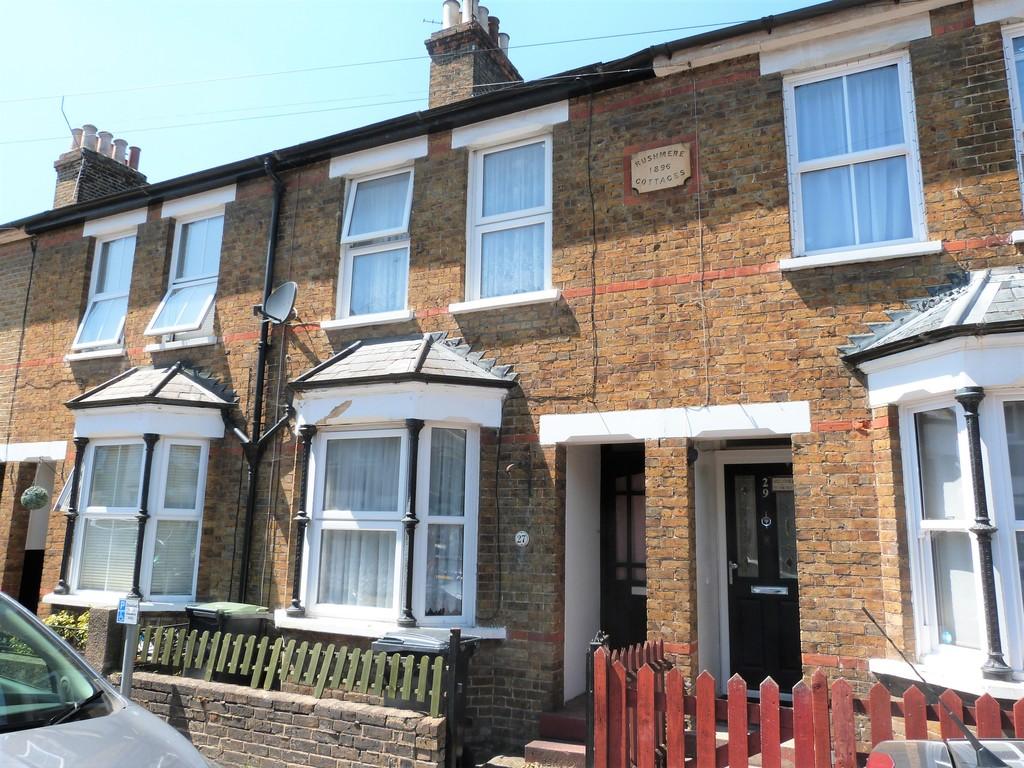 Eastbrook Road, Waltham Abbey 3 bed terraced house £315,000
