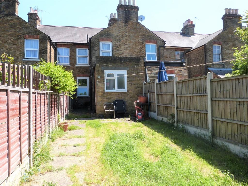 Eastbrook Road, Waltham Abbey 3 bed terraced house £315,000
