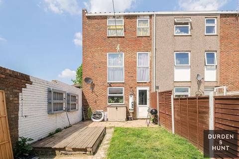 26 Briar Road, Romford, RM3 8AP