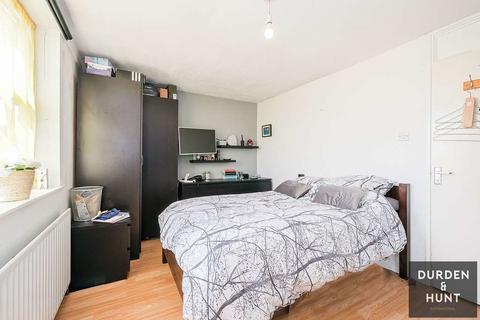 26 Briar Road, Romford, RM3 8AP