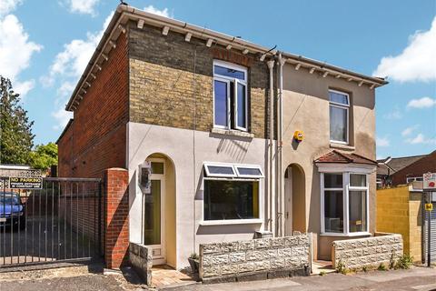 98 Earls Road, Southampton, SO14 6SE