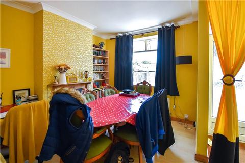 98 Earls Road, Southampton, SO14 6SE