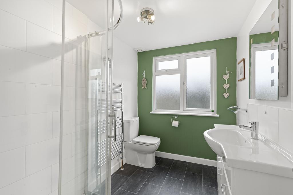 Bedroom 1 Ensuite