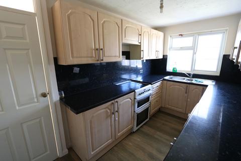 8 Doyle Way, Tilbury, RM18 8DA