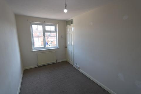 8 Doyle Way, Tilbury, RM18 8DA