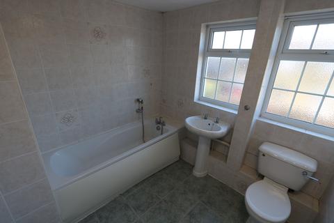 8 Doyle Way, Tilbury, RM18 8DA
