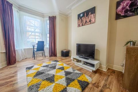 1 bedroom flat for sale - Dallin Road, Shooters Hill