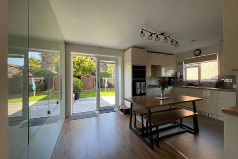 14 Boevey Path, Belvedere, DA17 5RA