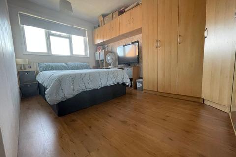 14 Boevey Path, Belvedere, DA17 5RA