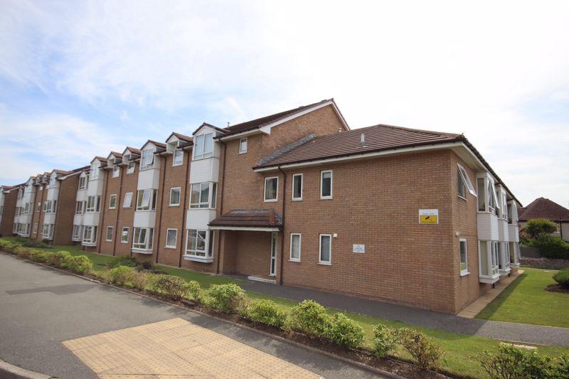 Gloddaeth Avenue, Manor Park, Llandudno 1 bed apartment £79,000