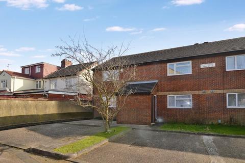 12, Alder Court Alder Crescent, Luton, LU3 1TD