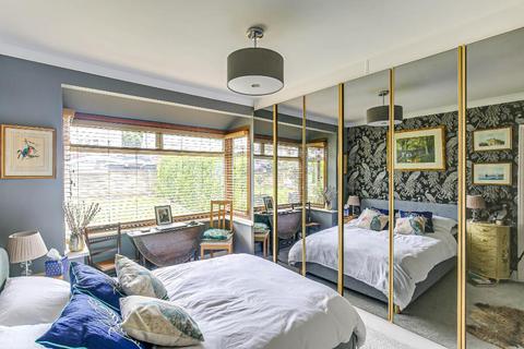 101 Mosslea Road, Whyteleafe, CR3 0DS