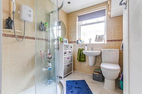 101 Mosslea Road, Whyteleafe, CR3 0DS