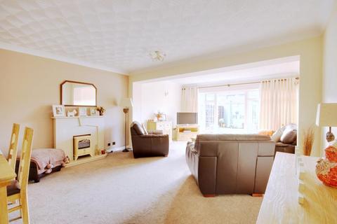 3 bedroom terraced house to rent - Whybridge Close, Rainham, Essex, RM13 8BD