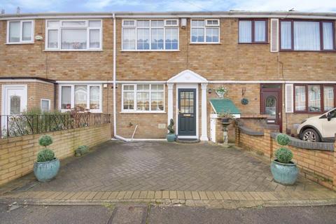 3 bedroom terraced house to rent, Whybridge Close, Rainham, Essex, RM13 8BD