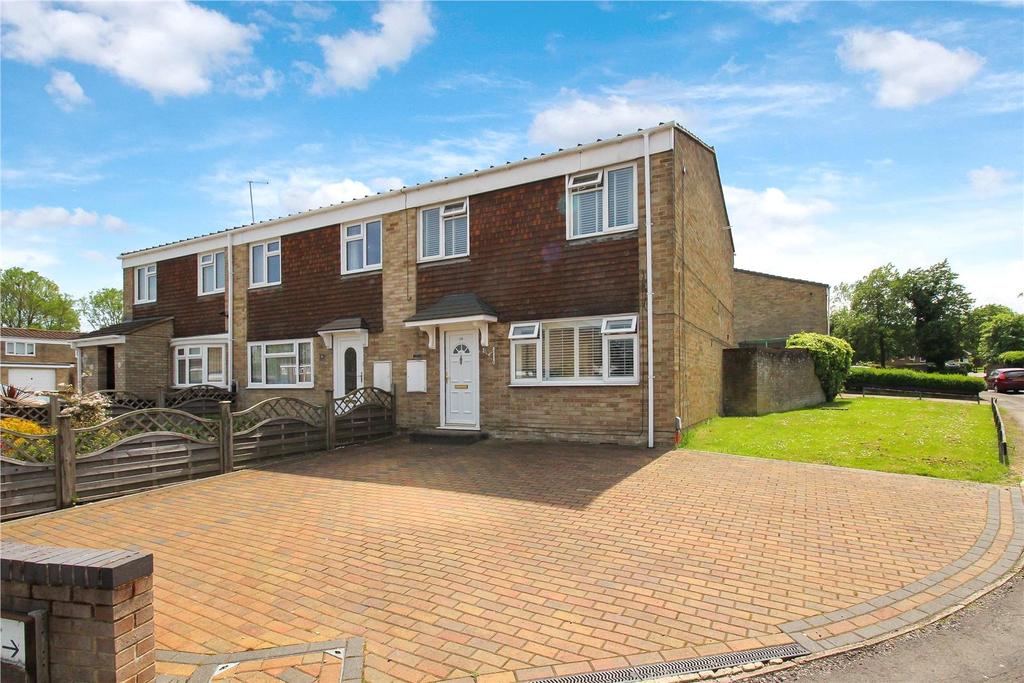 Deerhurst Way, Toothill, Swindon, SN5 3 bed end of terrace house £220,000