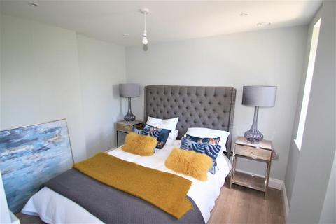 2 bedroom flat to rent, Chatham Hill Road, Bat and Ball, Sevenoaks, Kent, TN14 5AP