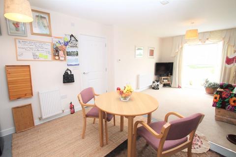 Flat 13, 4 Defiant Close, Hawkinge, Folkestone, CT18 7SU